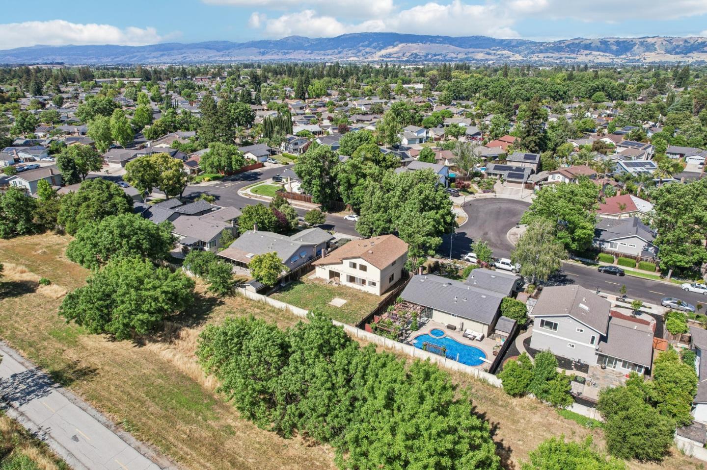 Detail Gallery Image 36 of 40 For 7433 Crawford Dr, Gilroy,  CA 95020 - 4 Beds | 2/1 Baths