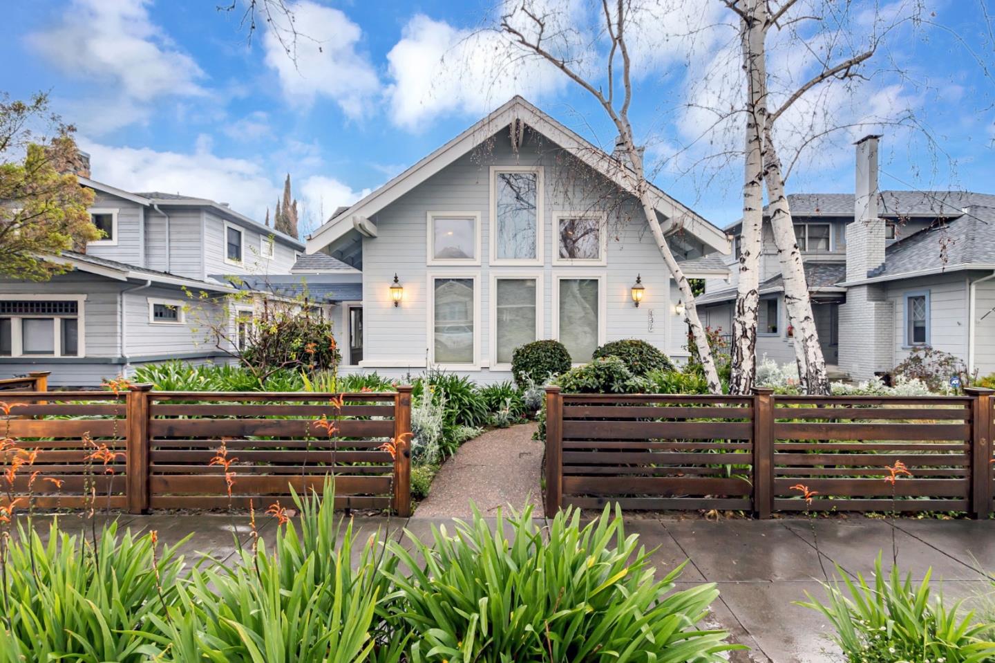 Detail Gallery Image 3 of 60 For 137 S 17th St, San Jose,  CA 95112 - 4 Beds | 2/1 Baths