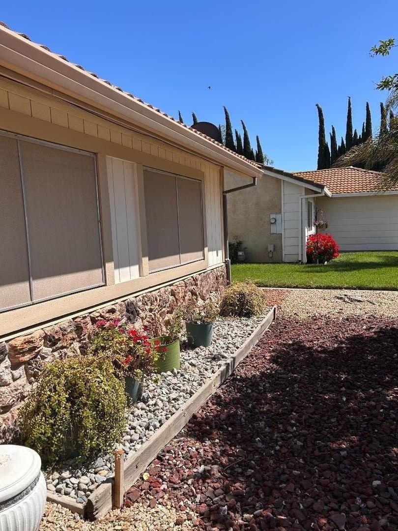 Detail Gallery Image 4 of 27 For 754 Meadowlark Ave, Los Banos,  CA 93635 - 2 Beds | 2 Baths