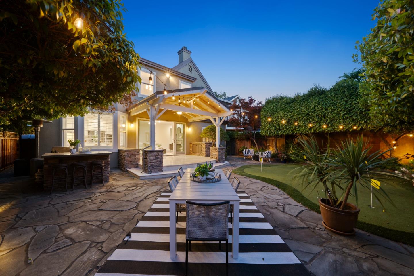 Detail Gallery Image 69 of 116 For 1435 Rosecrest Ter, San Jose,  CA 95126 - 5 Beds | 3/1 Baths