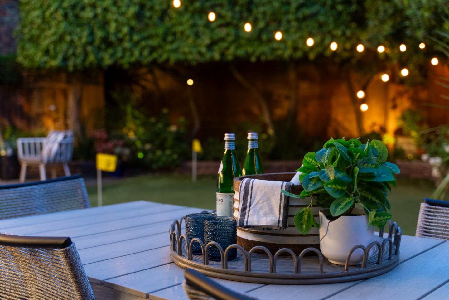 Detail Gallery Image 71 of 116 For 1435 Rosecrest Ter, San Jose,  CA 95126 - 5 Beds | 3/1 Baths
