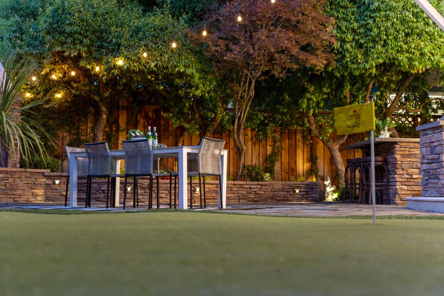 Detail Gallery Image 76 of 116 For 1435 Rosecrest Ter, San Jose,  CA 95126 - 5 Beds | 3/1 Baths