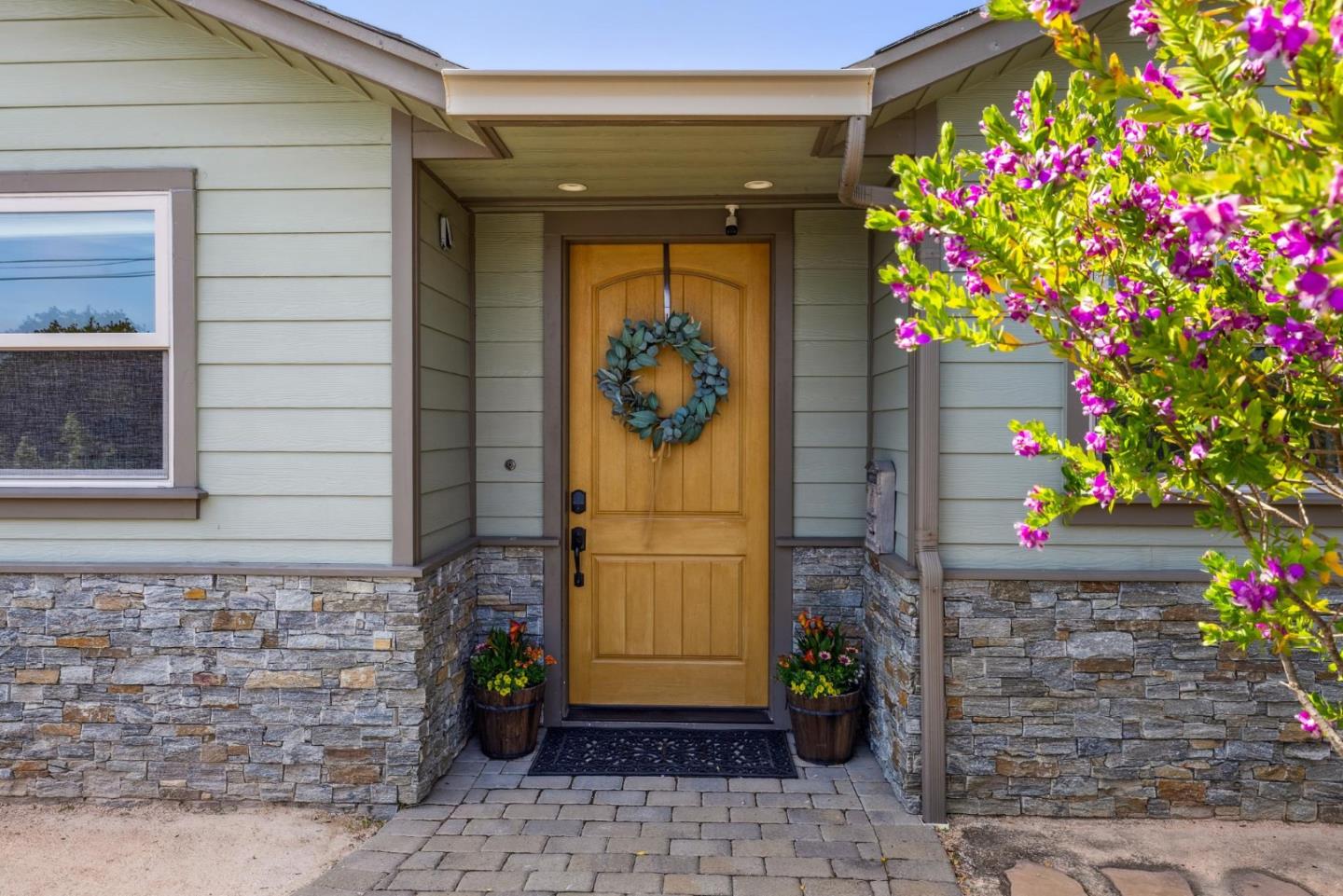 Detail Gallery Image 5 of 41 For 456 Grand Blvd, Half Moon Bay,  CA 94019 - 3 Beds | 2 Baths