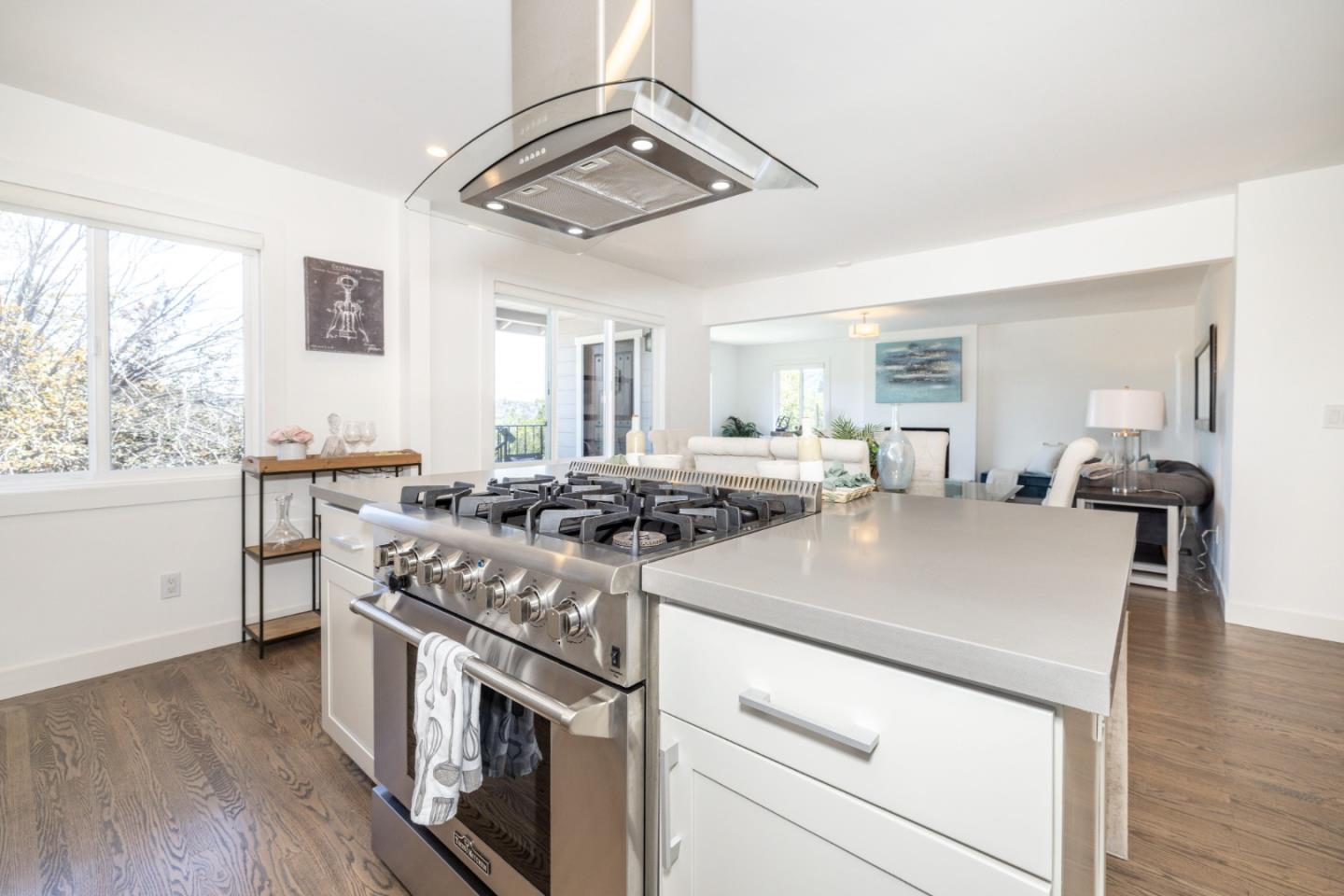 Detail Gallery Image 18 of 51 For 732 Alameda De Las Pulgas, Belmont,  CA 94002 - 3 Beds | 2 Baths