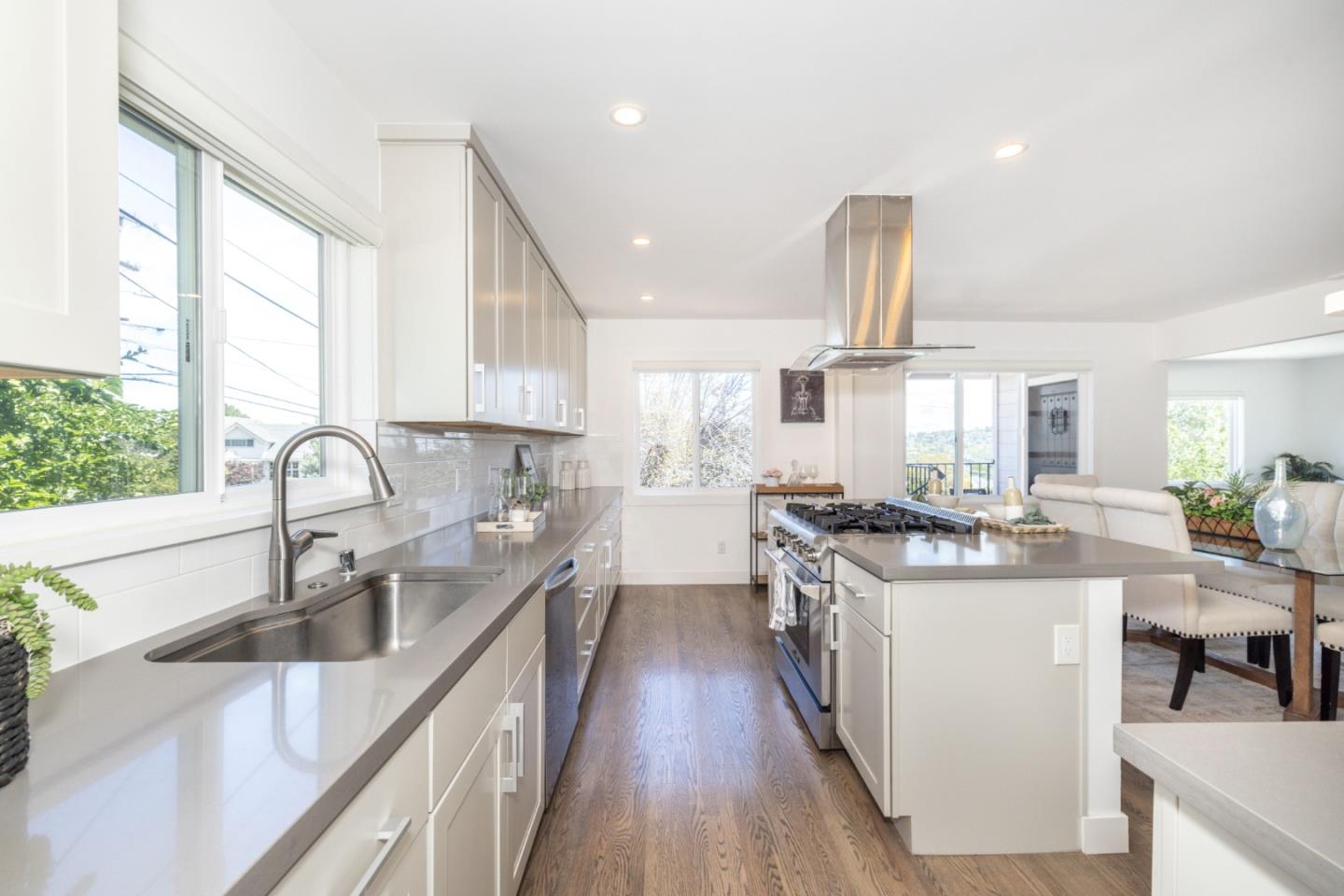 Detail Gallery Image 19 of 51 For 732 Alameda De Las Pulgas, Belmont,  CA 94002 - 3 Beds | 2 Baths
