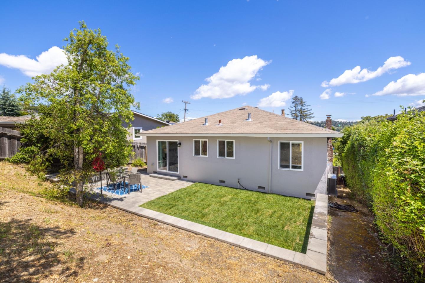 Detail Gallery Image 25 of 51 For 732 Alameda De Las Pulgas, Belmont,  CA 94002 - 3 Beds | 2 Baths