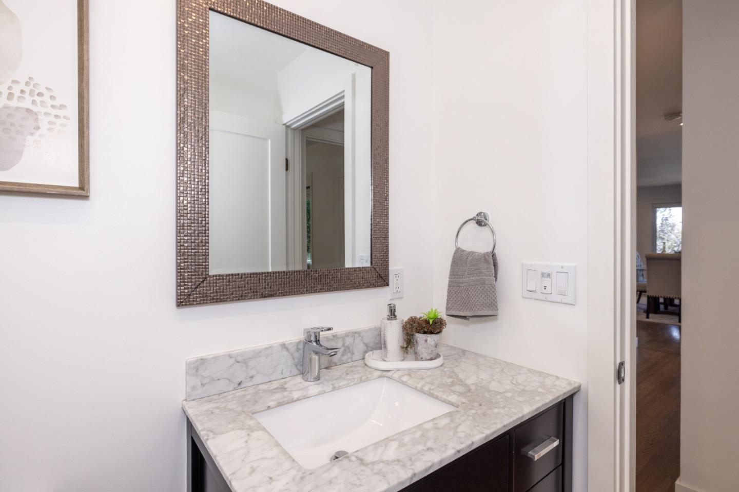 Detail Gallery Image 28 of 51 For 732 Alameda De Las Pulgas, Belmont,  CA 94002 - 3 Beds | 2 Baths