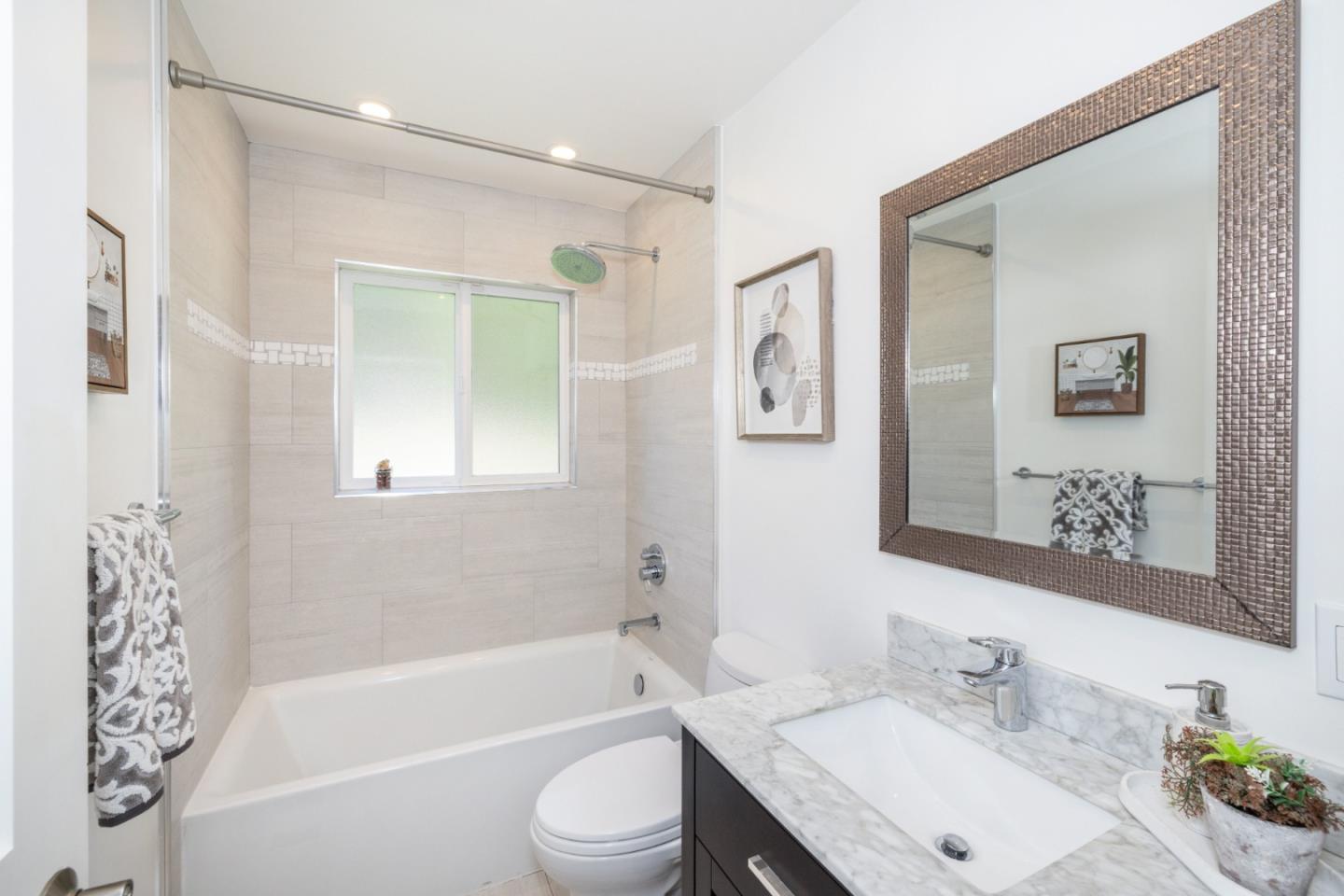 Detail Gallery Image 29 of 51 For 732 Alameda De Las Pulgas, Belmont,  CA 94002 - 3 Beds | 2 Baths