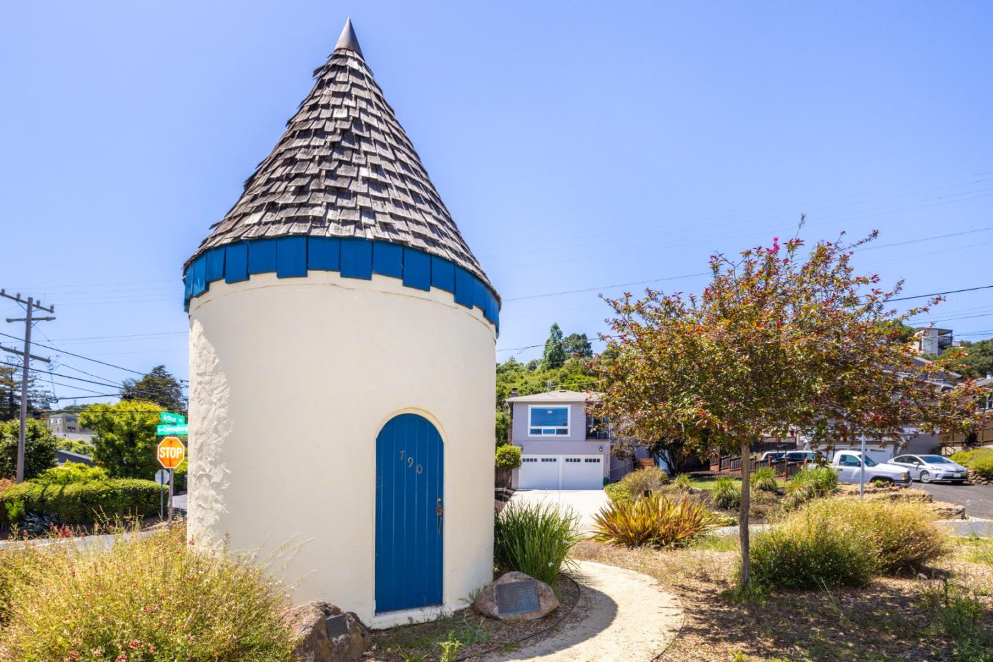 Detail Gallery Image 4 of 51 For 732 Alameda De Las Pulgas, Belmont,  CA 94002 - 3 Beds | 2 Baths
