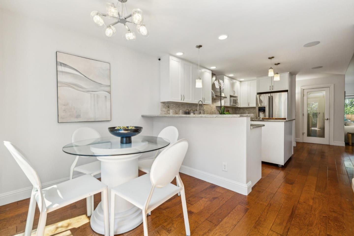 Detail Gallery Image 13 of 27 For 2628 Brewster Ave, Redwood City,  CA 94062 - 3 Beds | 3/1 Baths