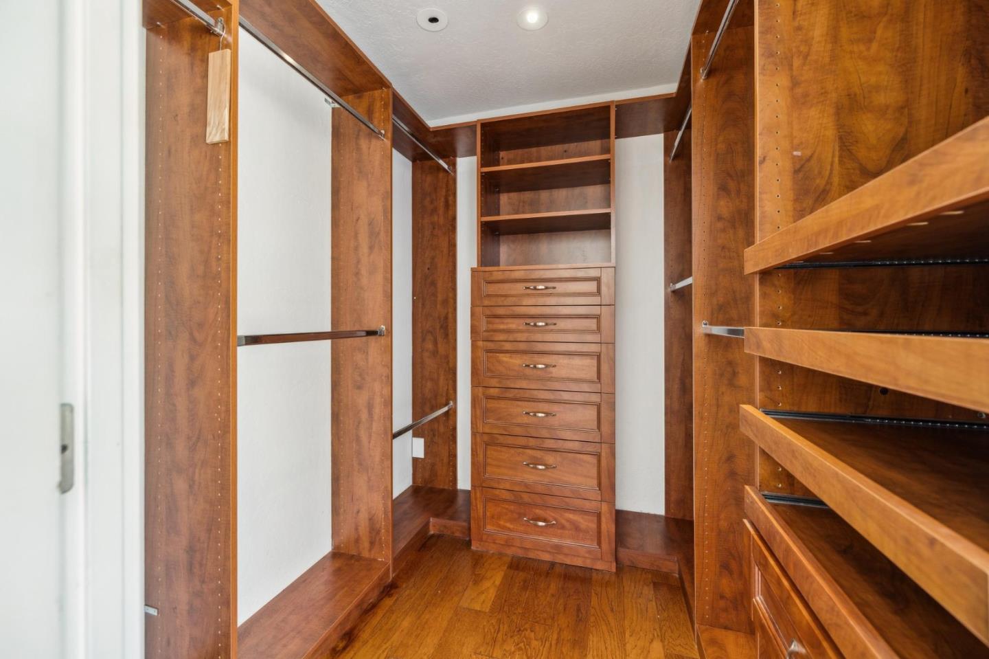 Detail Gallery Image 15 of 27 For 2628 Brewster Ave, Redwood City,  CA 94062 - 3 Beds | 3/1 Baths