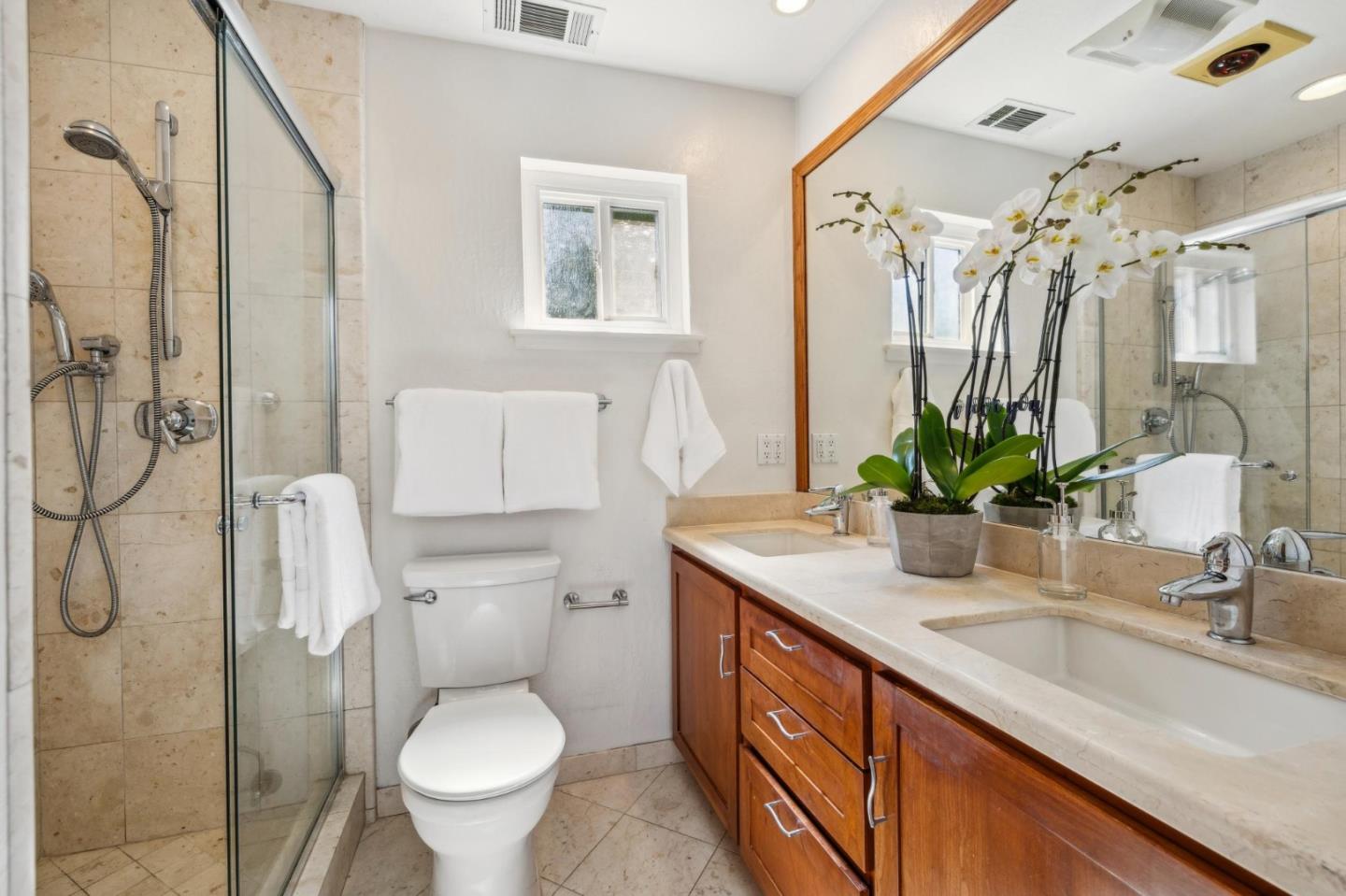 Detail Gallery Image 16 of 27 For 2628 Brewster Ave, Redwood City,  CA 94062 - 3 Beds | 3/1 Baths