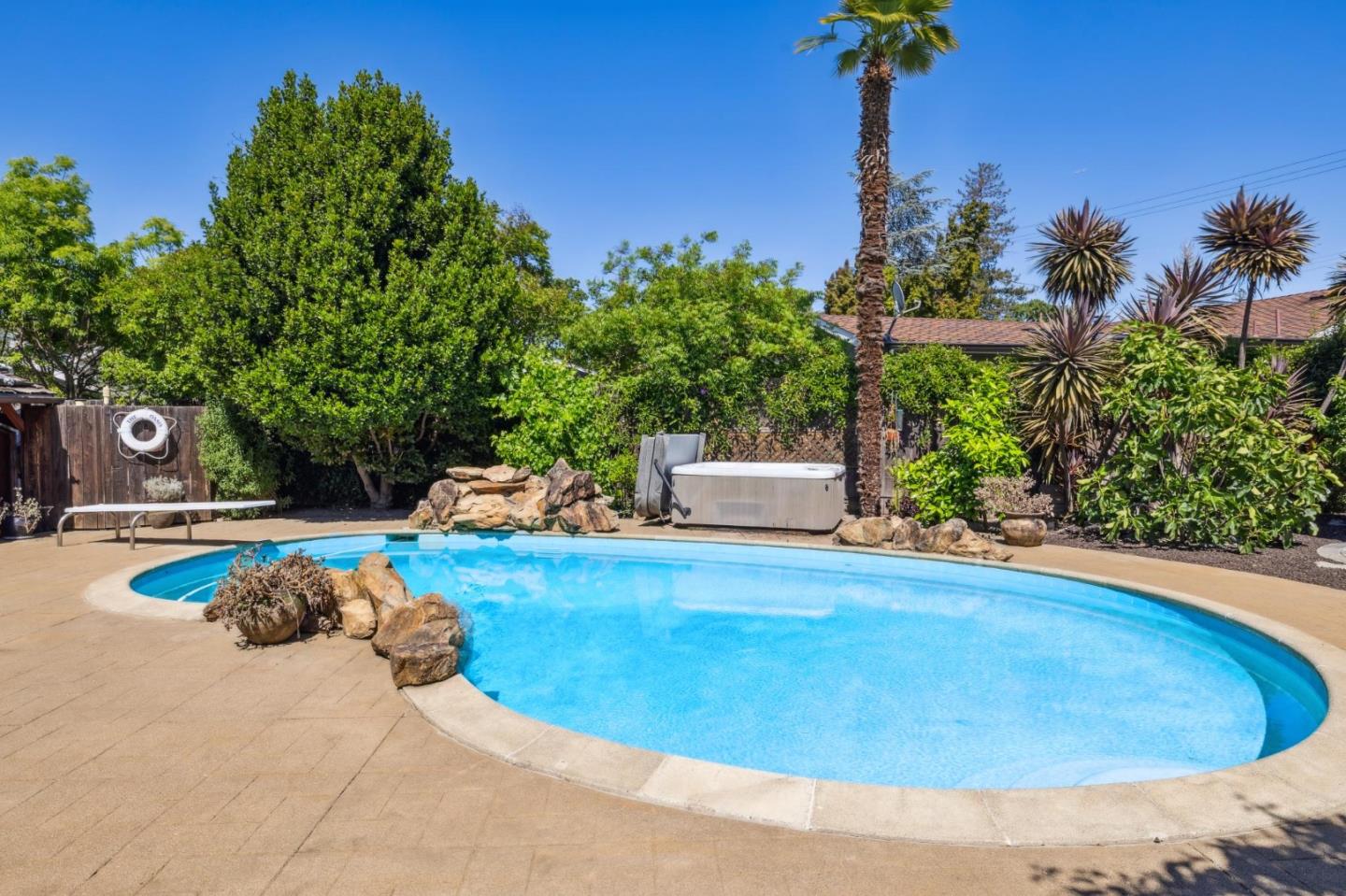 Detail Gallery Image 23 of 27 For 2628 Brewster Ave, Redwood City,  CA 94062 - 3 Beds | 3/1 Baths