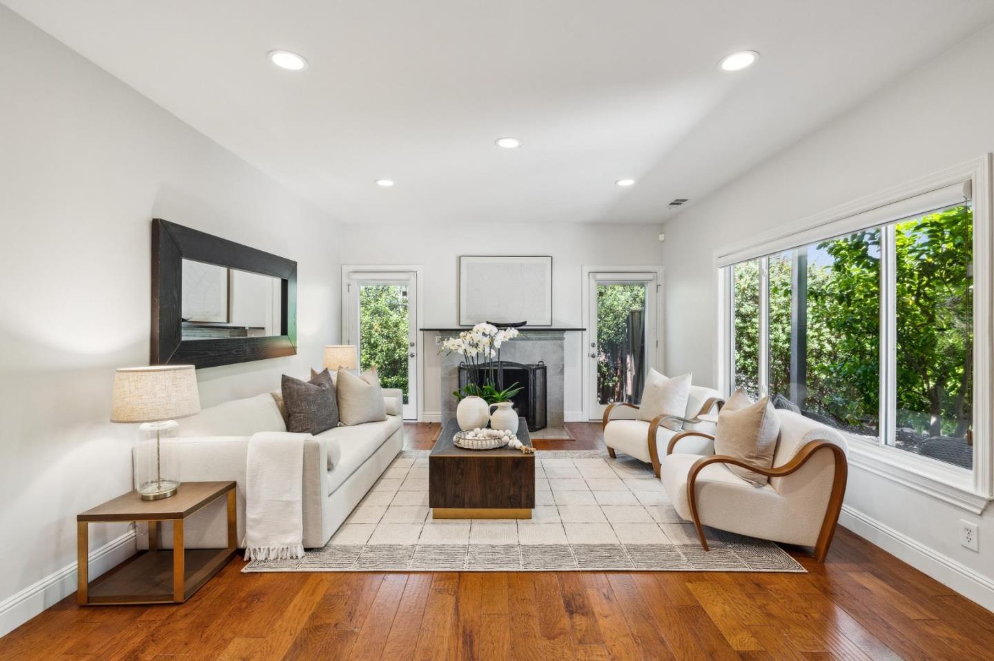 Detail Gallery Image 4 of 27 For 2628 Brewster Ave, Redwood City,  CA 94062 - 3 Beds | 3/1 Baths
