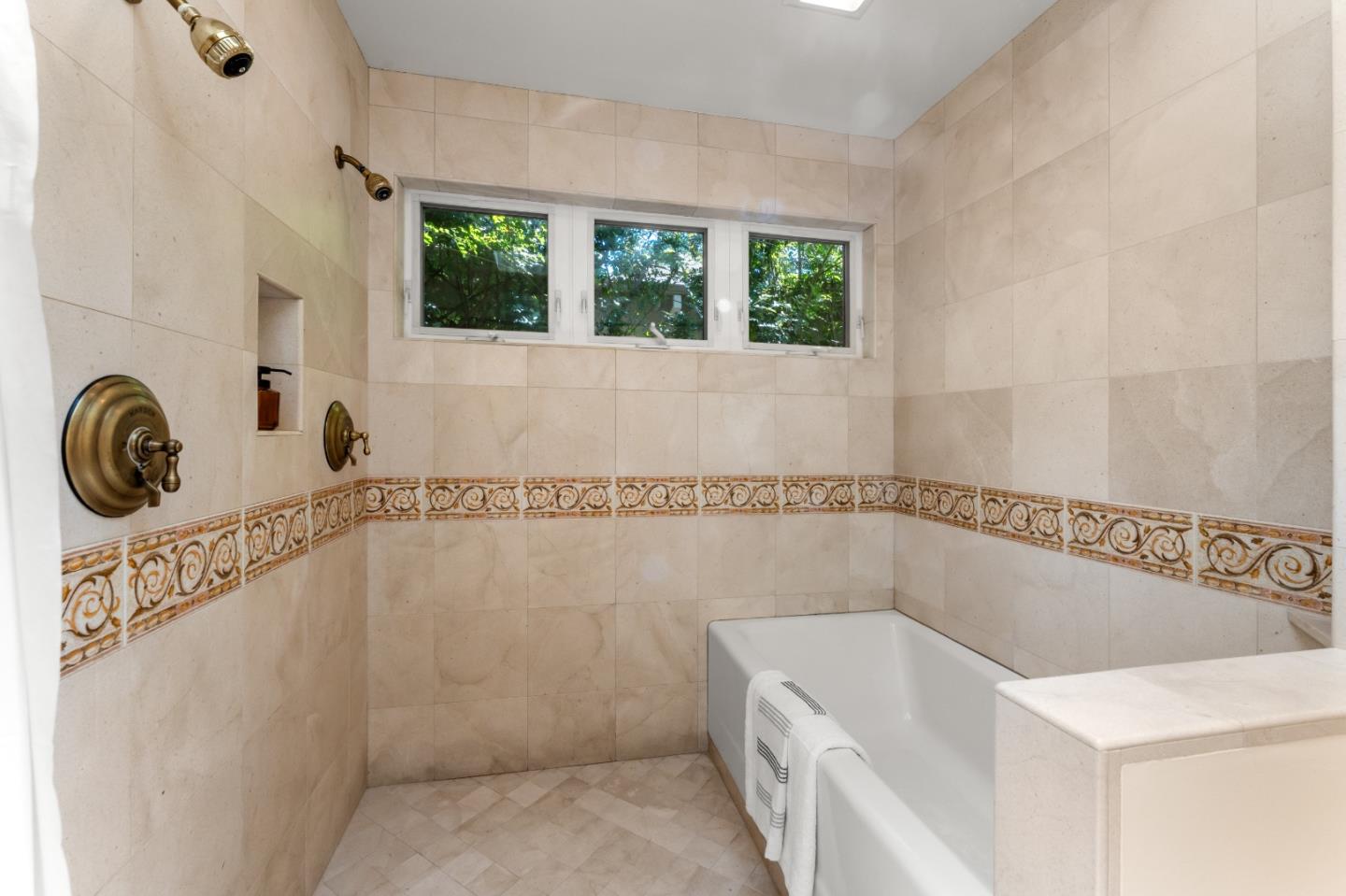 Detail Gallery Image 16 of 38 For 88 Mercy St, Mountain View,  CA 94041 - 3 Beds | 2 Baths