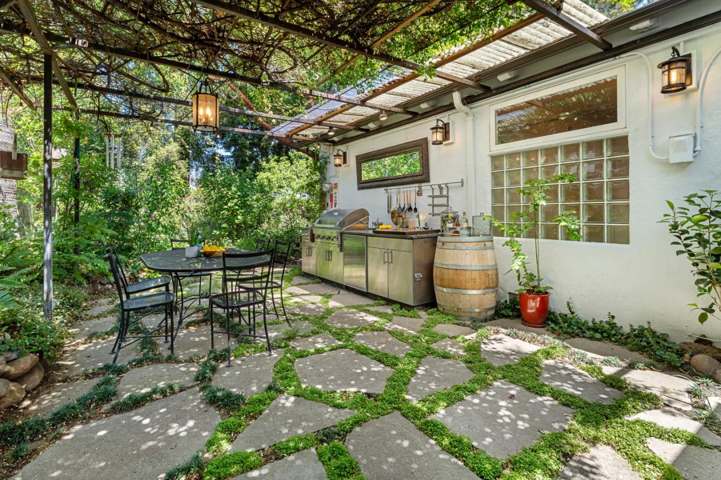 Detail Gallery Image 26 of 38 For 88 Mercy St, Mountain View,  CA 94041 - 3 Beds | 2 Baths