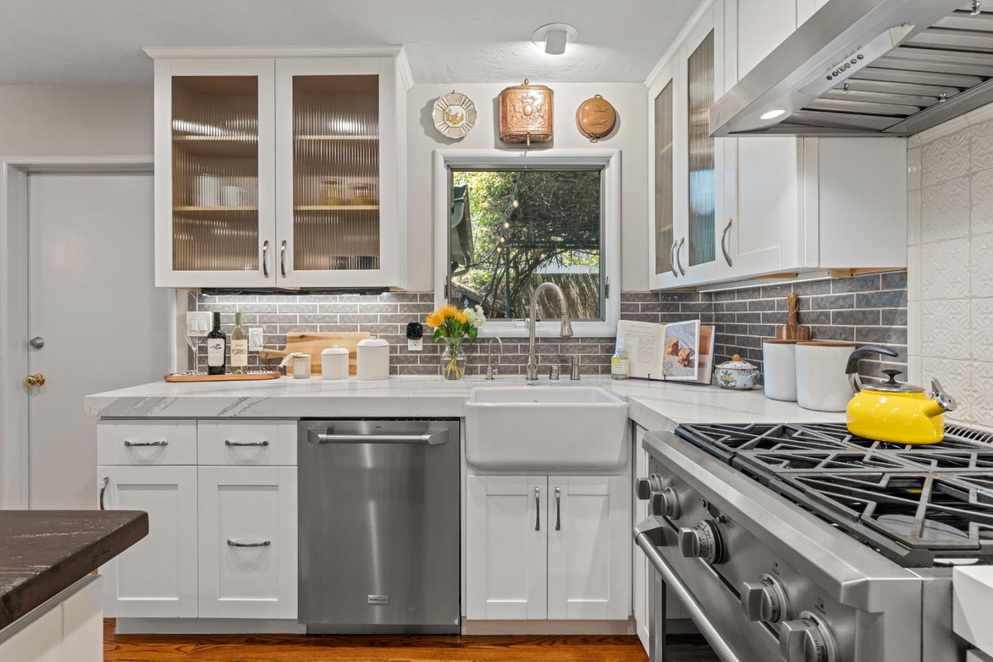 Detail Gallery Image 9 of 38 For 88 Mercy St, Mountain View,  CA 94041 - 3 Beds | 2 Baths