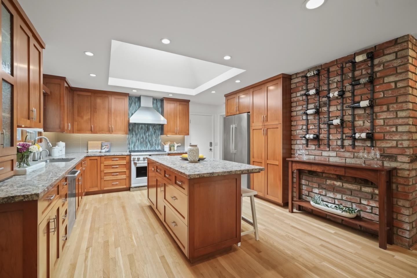 Detail Gallery Image 12 of 65 For 1547 Petersen Ave, San Jose,  CA 95129 - 3 Beds | 2 Baths