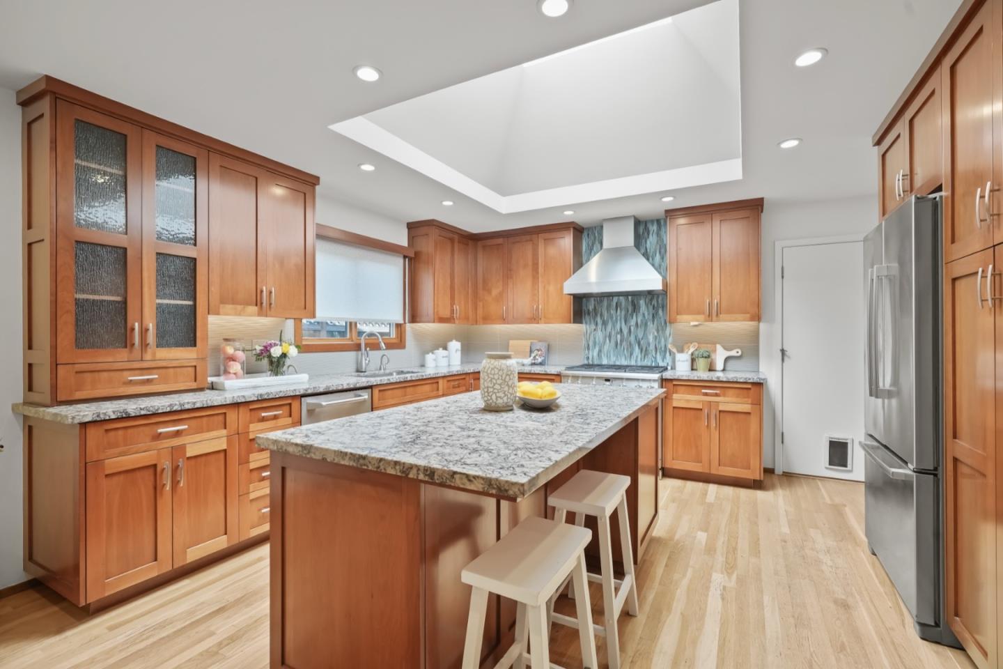 Detail Gallery Image 13 of 65 For 1547 Petersen Ave, San Jose,  CA 95129 - 3 Beds | 2 Baths