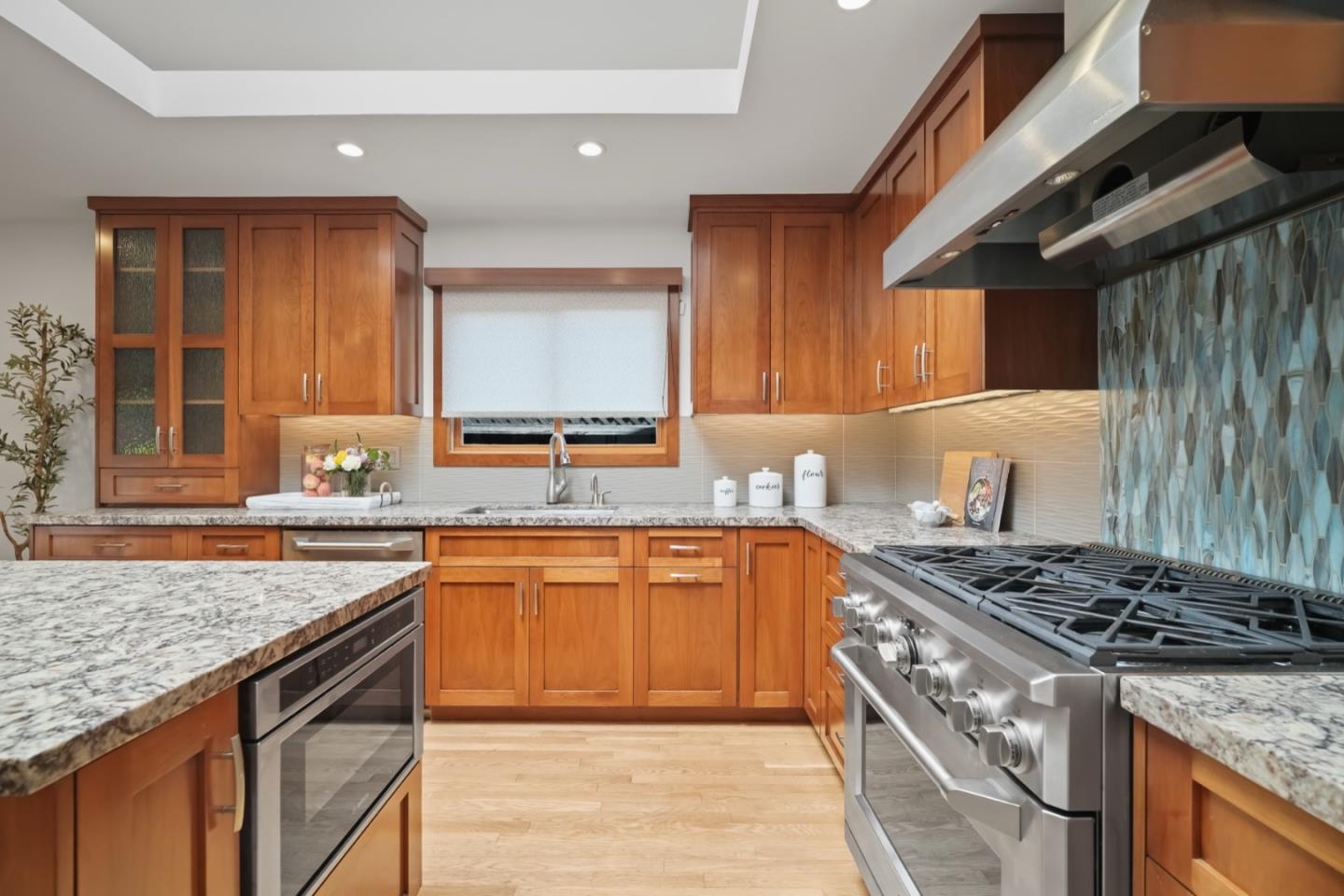 Detail Gallery Image 15 of 65 For 1547 Petersen Ave, San Jose,  CA 95129 - 3 Beds | 2 Baths