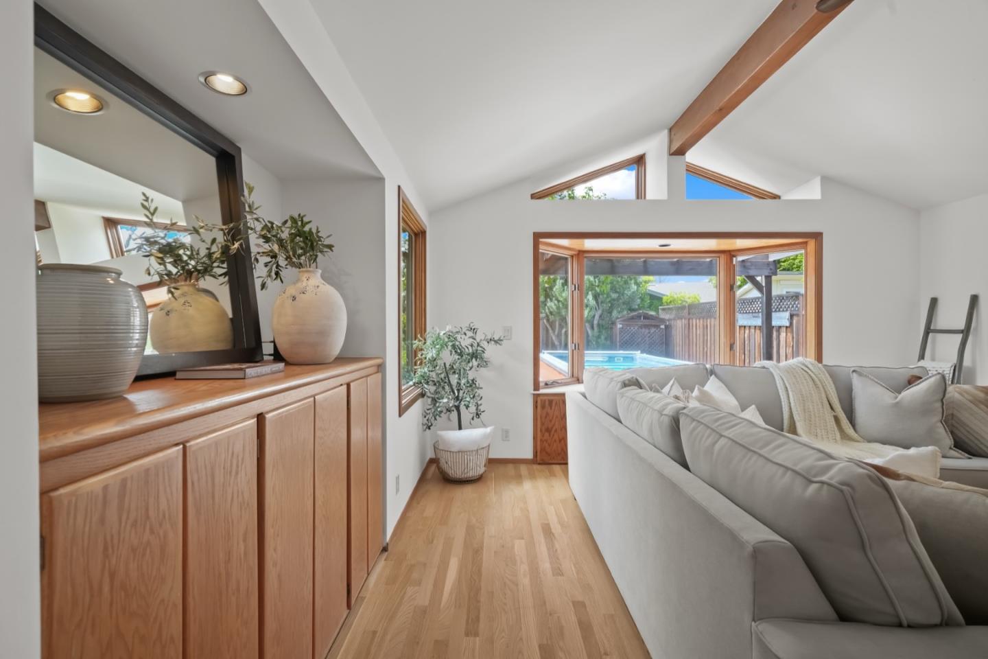 Detail Gallery Image 23 of 65 For 1547 Petersen Ave, San Jose,  CA 95129 - 3 Beds | 2 Baths
