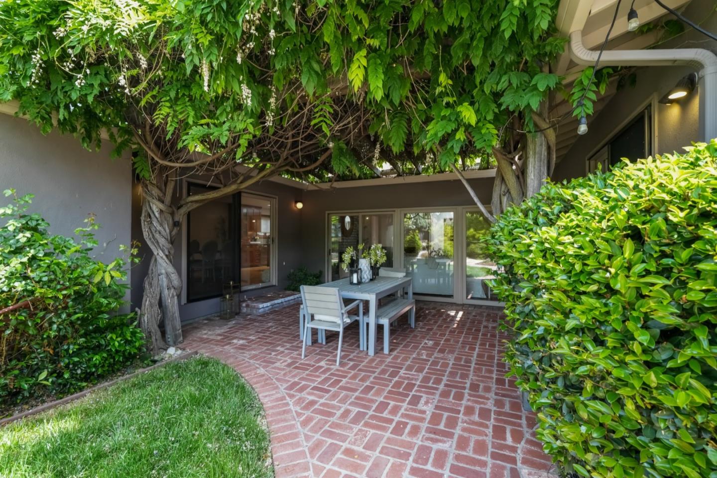 Detail Gallery Image 46 of 65 For 1547 Petersen Ave, San Jose,  CA 95129 - 3 Beds | 2 Baths