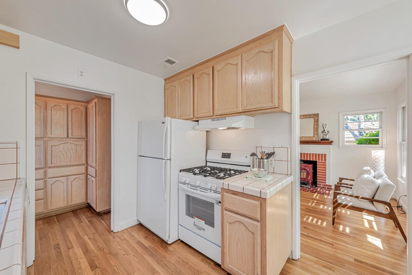 Detail Gallery Image 9 of 54 For 533 Flagg Ave, San Jose,  CA 95128 - 3 Beds | 1 Baths