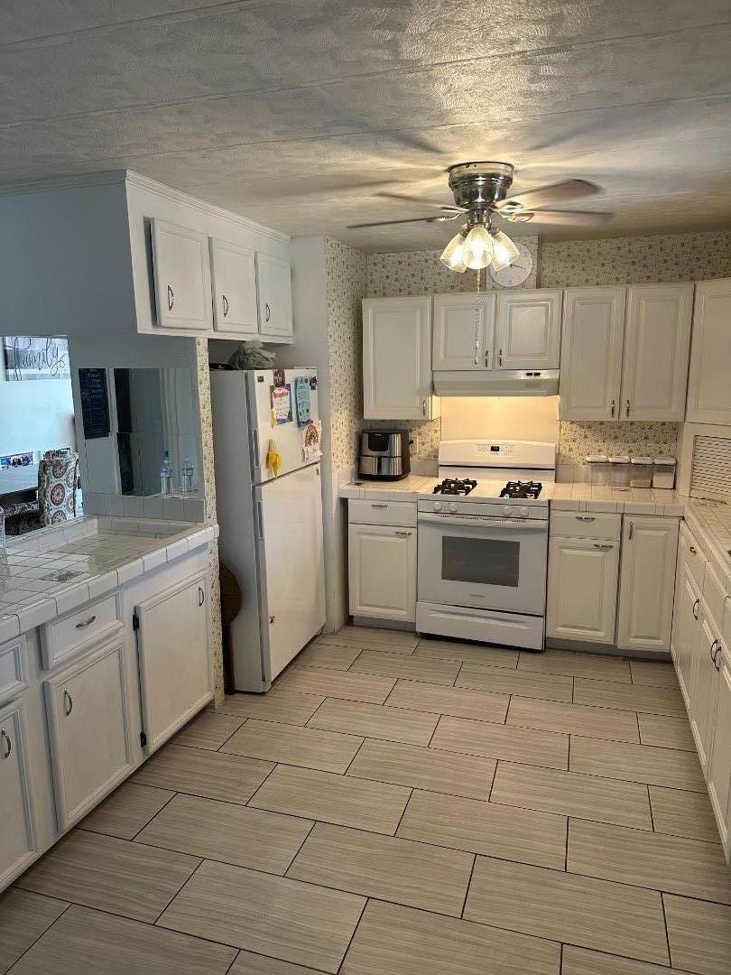 Detail Gallery Image 7 of 10 For 110 Crespi Cir #110,  Watsonville,  CA 95076 - 2 Beds | 2 Baths