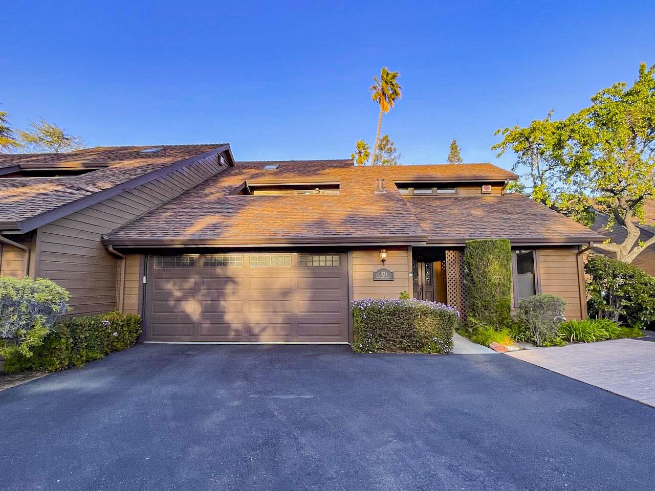 Detail Gallery Image 1 of 49 For 1924 Meridian Ave, San Jose,  CA 95125 - 2 Beds | 2/1 Baths