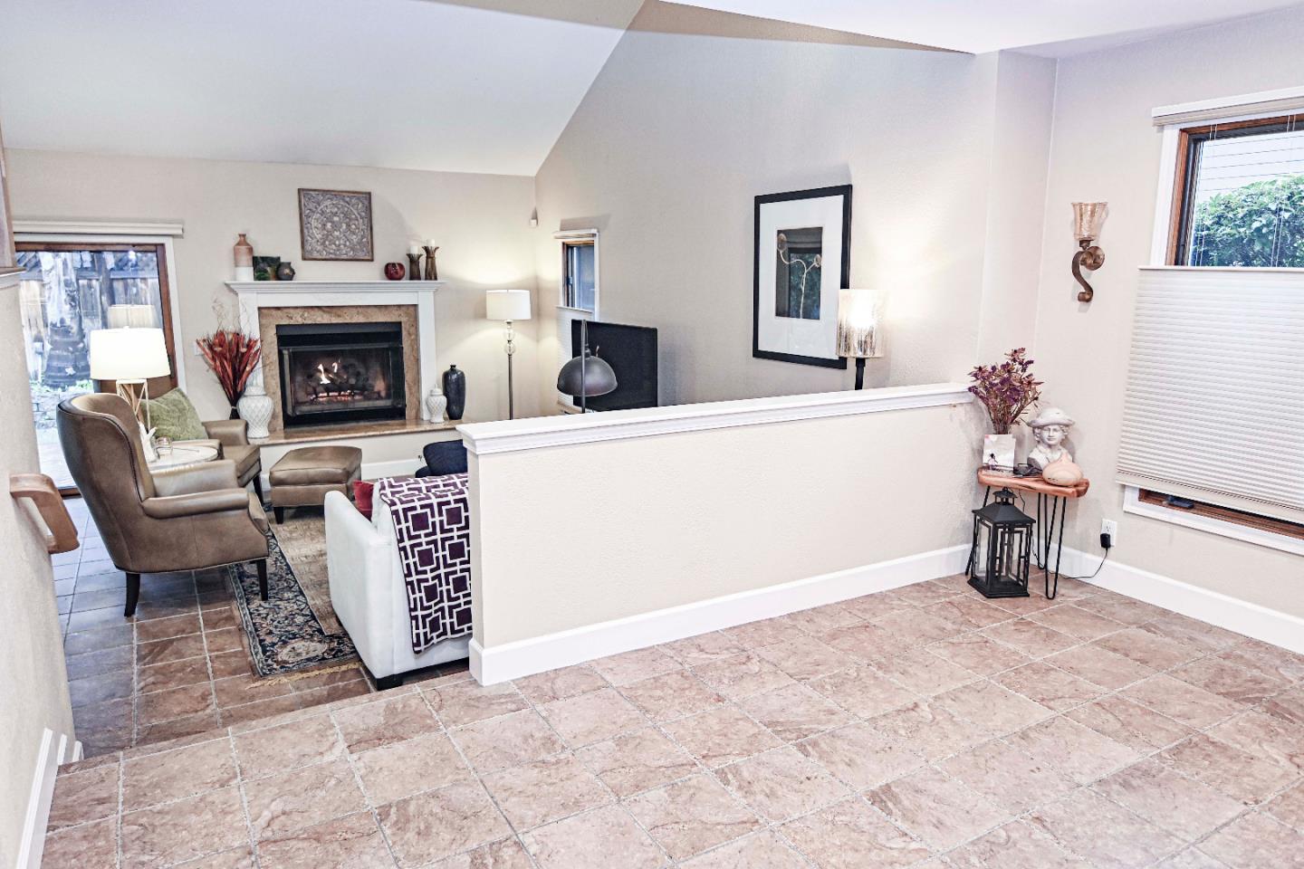 Detail Gallery Image 10 of 49 For 1924 Meridian Ave, San Jose,  CA 95125 - 2 Beds | 2/1 Baths
