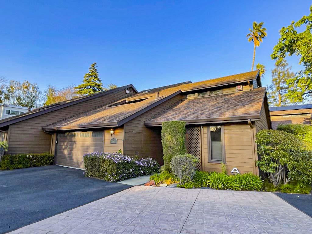 Detail Gallery Image 2 of 49 For 1924 Meridian Ave, San Jose,  CA 95125 - 2 Beds | 2/1 Baths