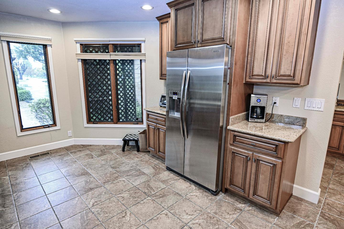 Detail Gallery Image 7 of 49 For 1924 Meridian Ave, San Jose,  CA 95125 - 2 Beds | 2/1 Baths