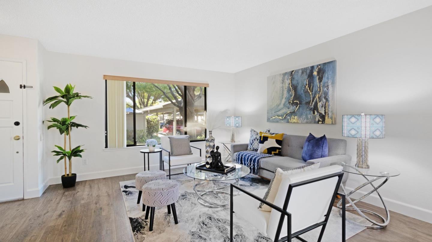 Detail Gallery Image 2 of 35 For 4930 Flat Rock Cir, San Jose,  CA 95136 - 3 Beds | 2/1 Baths