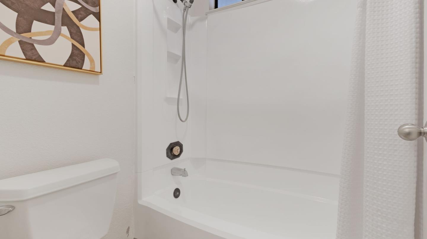 Detail Gallery Image 21 of 35 For 4930 Flat Rock Cir, San Jose,  CA 95136 - 3 Beds | 2/1 Baths