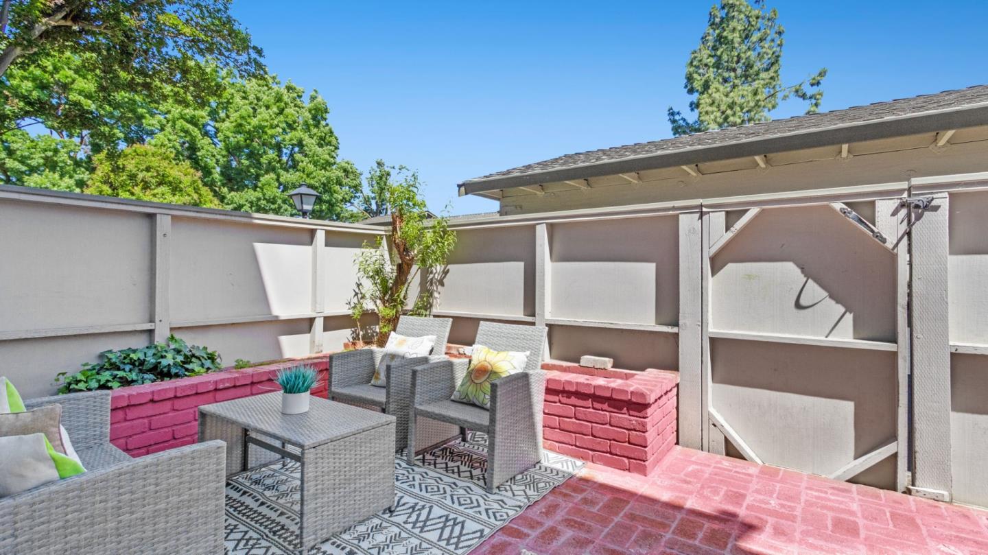 Detail Gallery Image 28 of 35 For 4930 Flat Rock Cir, San Jose,  CA 95136 - 3 Beds | 2/1 Baths