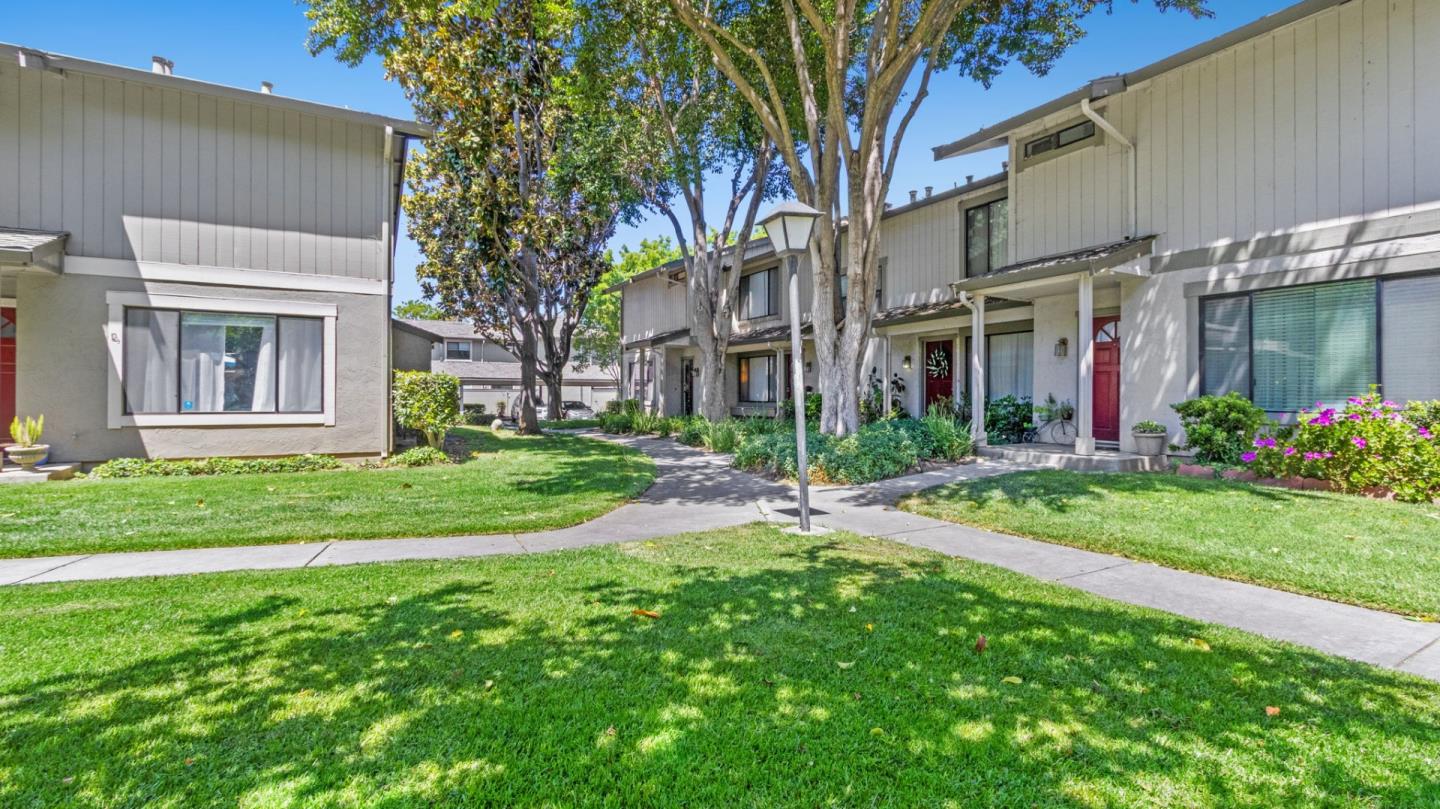 Detail Gallery Image 33 of 35 For 4930 Flat Rock Cir, San Jose,  CA 95136 - 3 Beds | 2/1 Baths