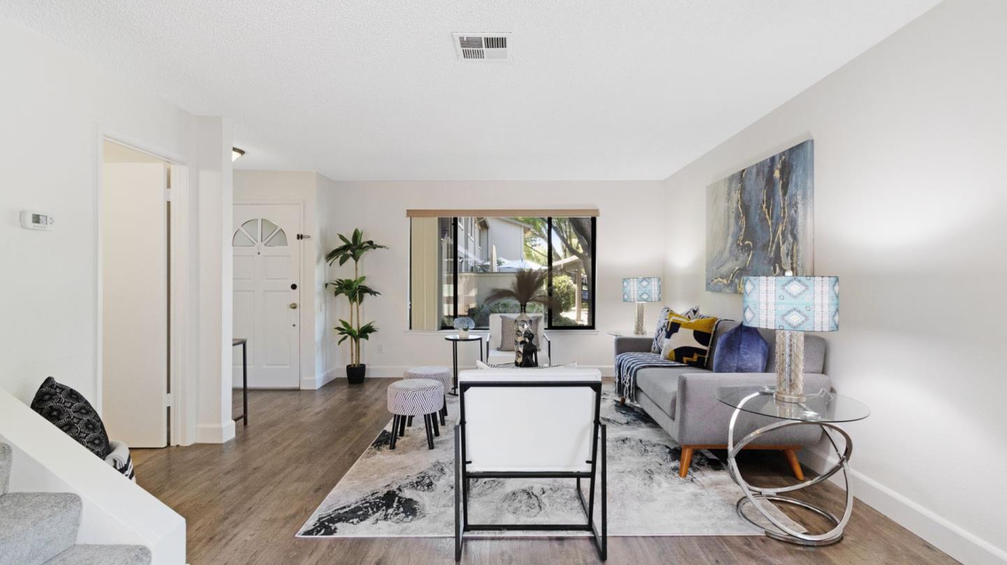 Detail Gallery Image 5 of 35 For 4930 Flat Rock Cir, San Jose,  CA 95136 - 3 Beds | 2/1 Baths