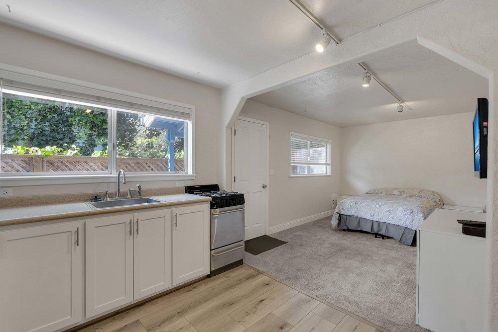 Detail Gallery Image 19 of 63 For 61 Ocean St, Davenport,  CA 95017 - 5 Beds | 3/1 Baths