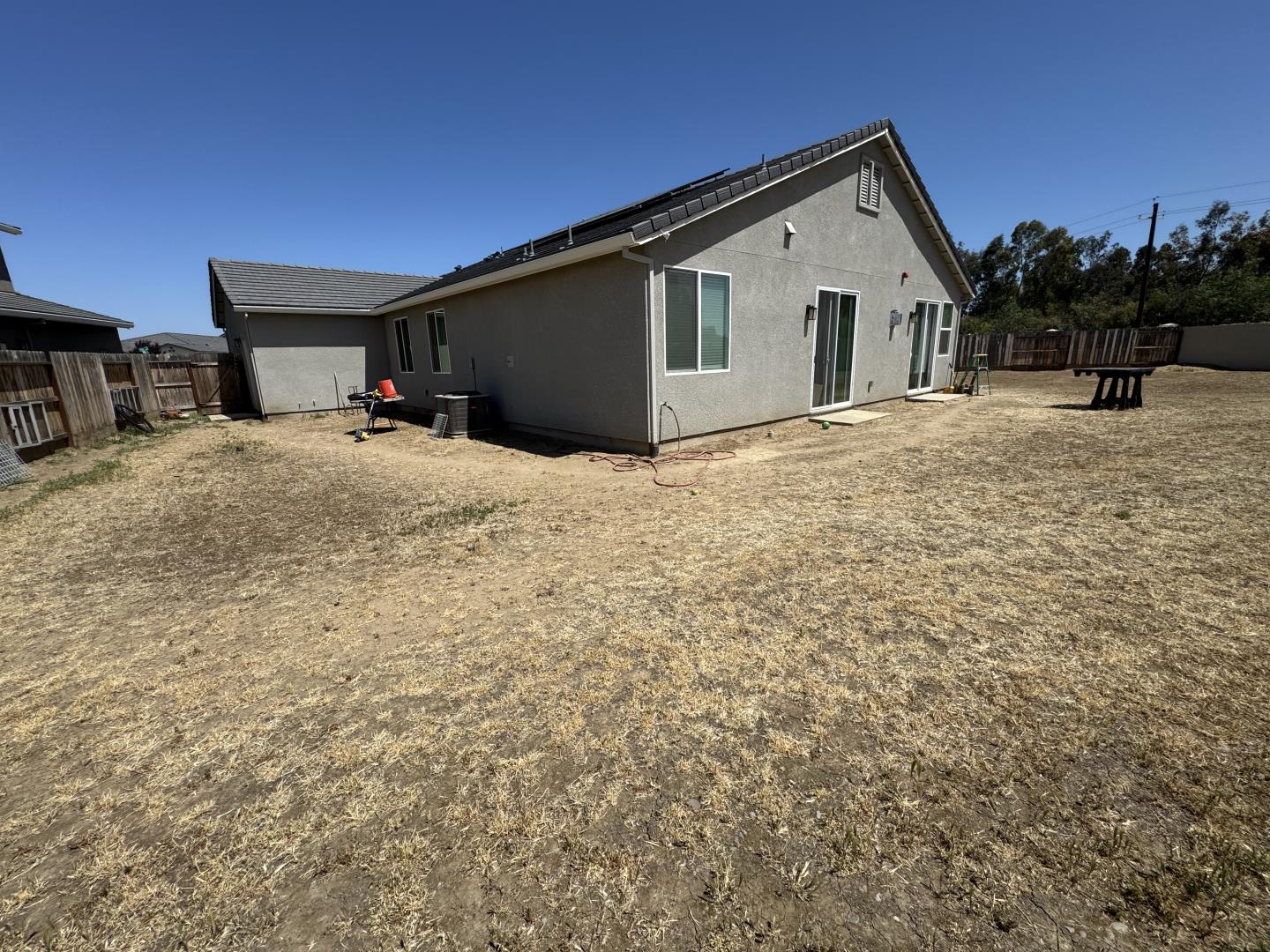 Detail Gallery Image 10 of 14 For 1101 Pearl Dr, Los Banos,  CA 93635 - 4 Beds | 2 Baths