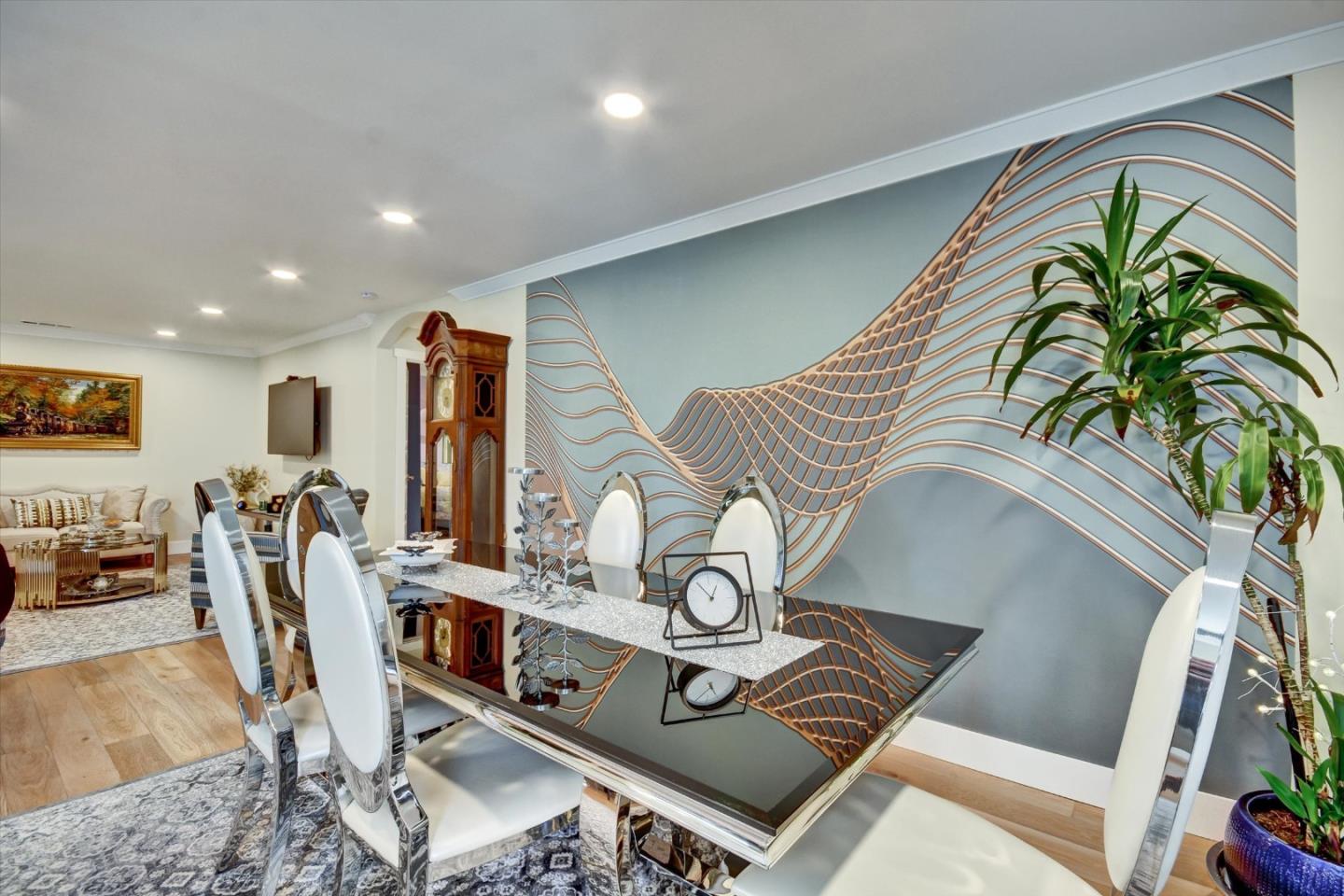 Detail Gallery Image 4 of 59 For 163 Roxbury, Santa Clara,  CA 95050 - – Beds | – Baths