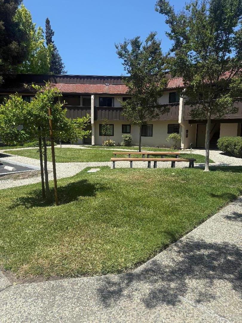 Detail Gallery Image 18 of 22 For 1001 E Evelyn Ter #131,  Sunnyvale,  CA 94086 - 2 Beds | 1 Baths