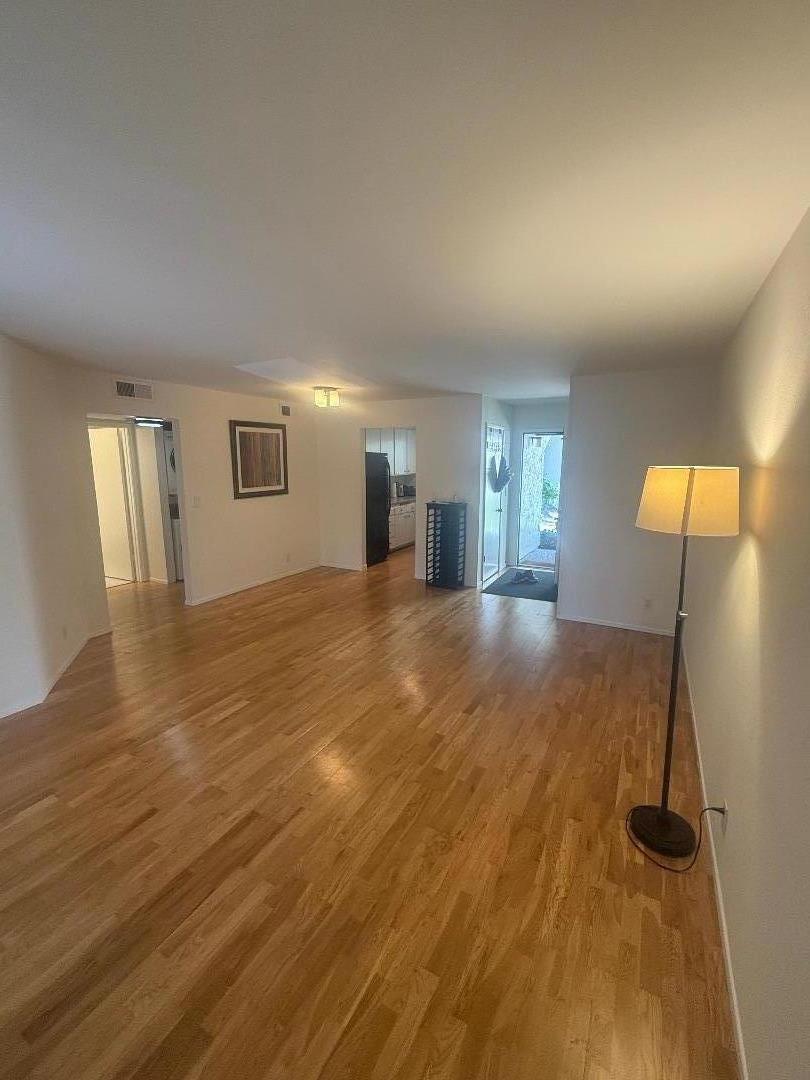 Detail Gallery Image 2 of 22 For 1001 E Evelyn Ter #131,  Sunnyvale,  CA 94086 - 2 Beds | 1 Baths
