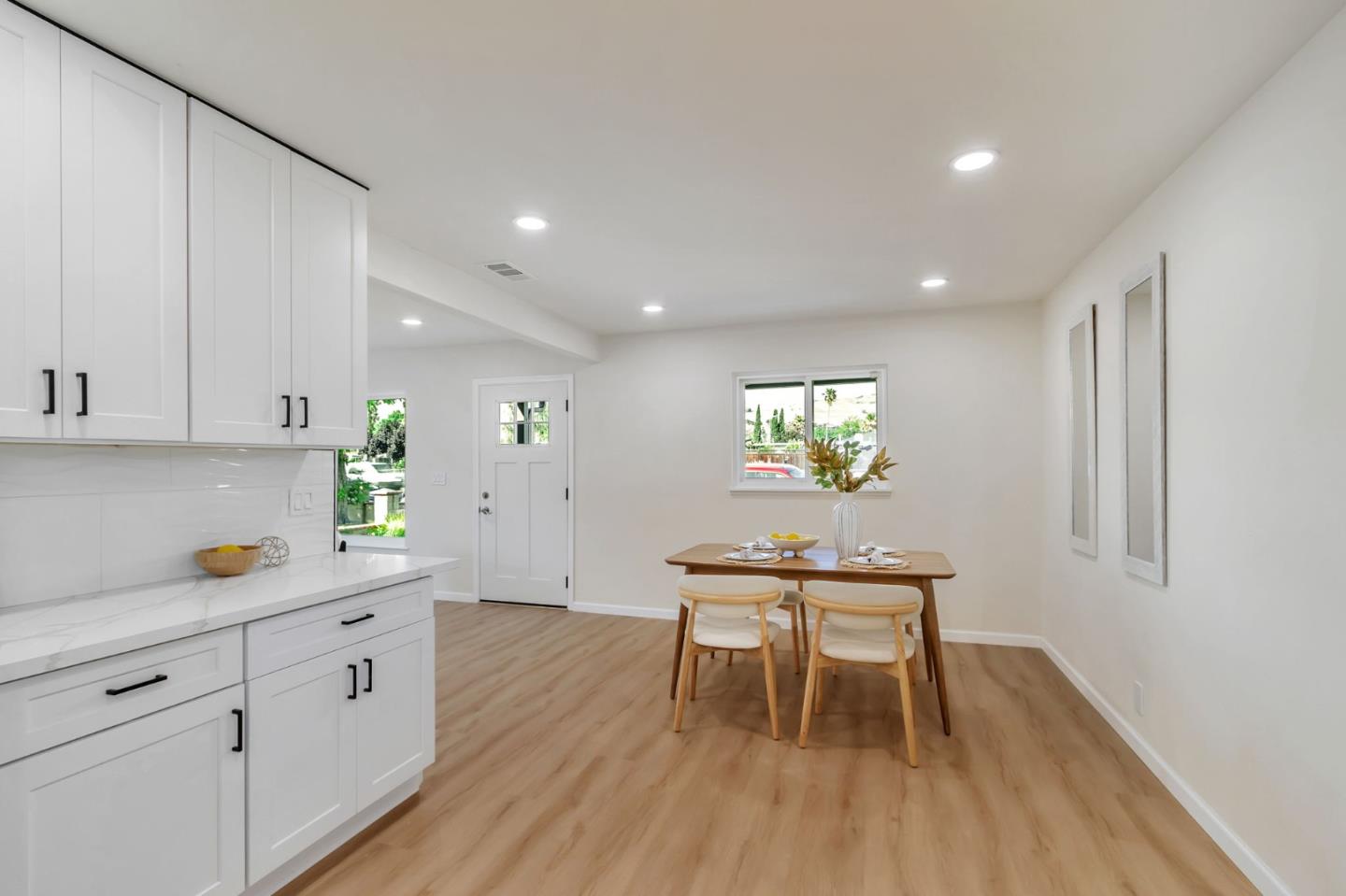 Detail Gallery Image 16 of 39 For 1257 S White Rd, San Jose,  CA 95127 - 4 Beds | 2 Baths