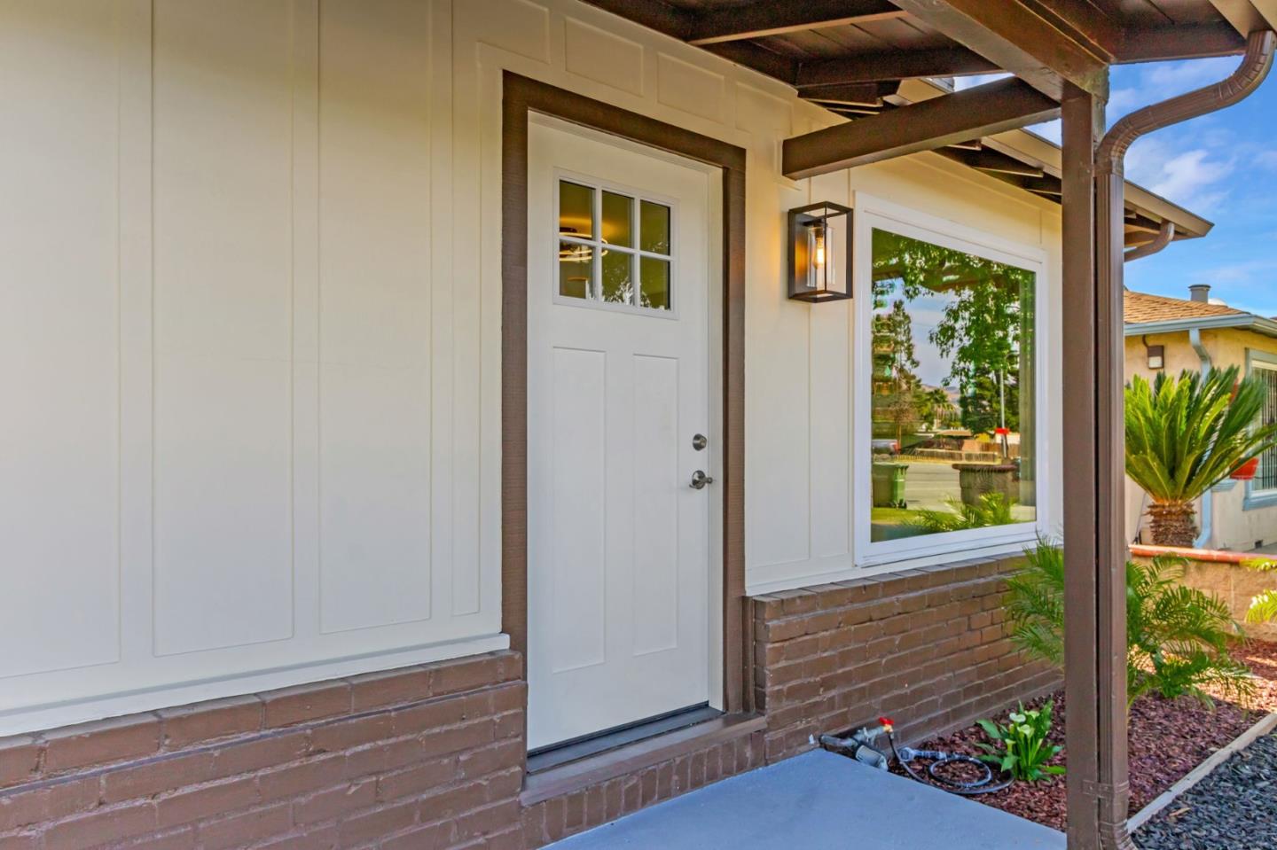 Detail Gallery Image 4 of 39 For 1257 S White Rd, San Jose,  CA 95127 - 4 Beds | 2 Baths
