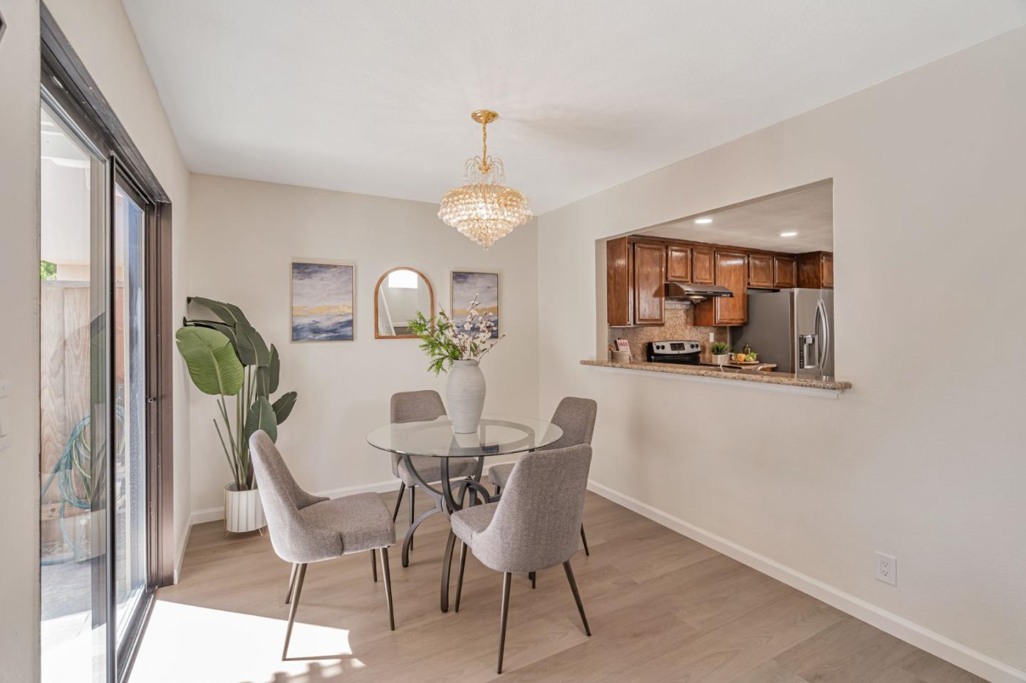 Detail Gallery Image 13 of 35 For 37993 Ponderosa Ter, Fremont,  CA 94536 - 3 Beds | 2/1 Baths