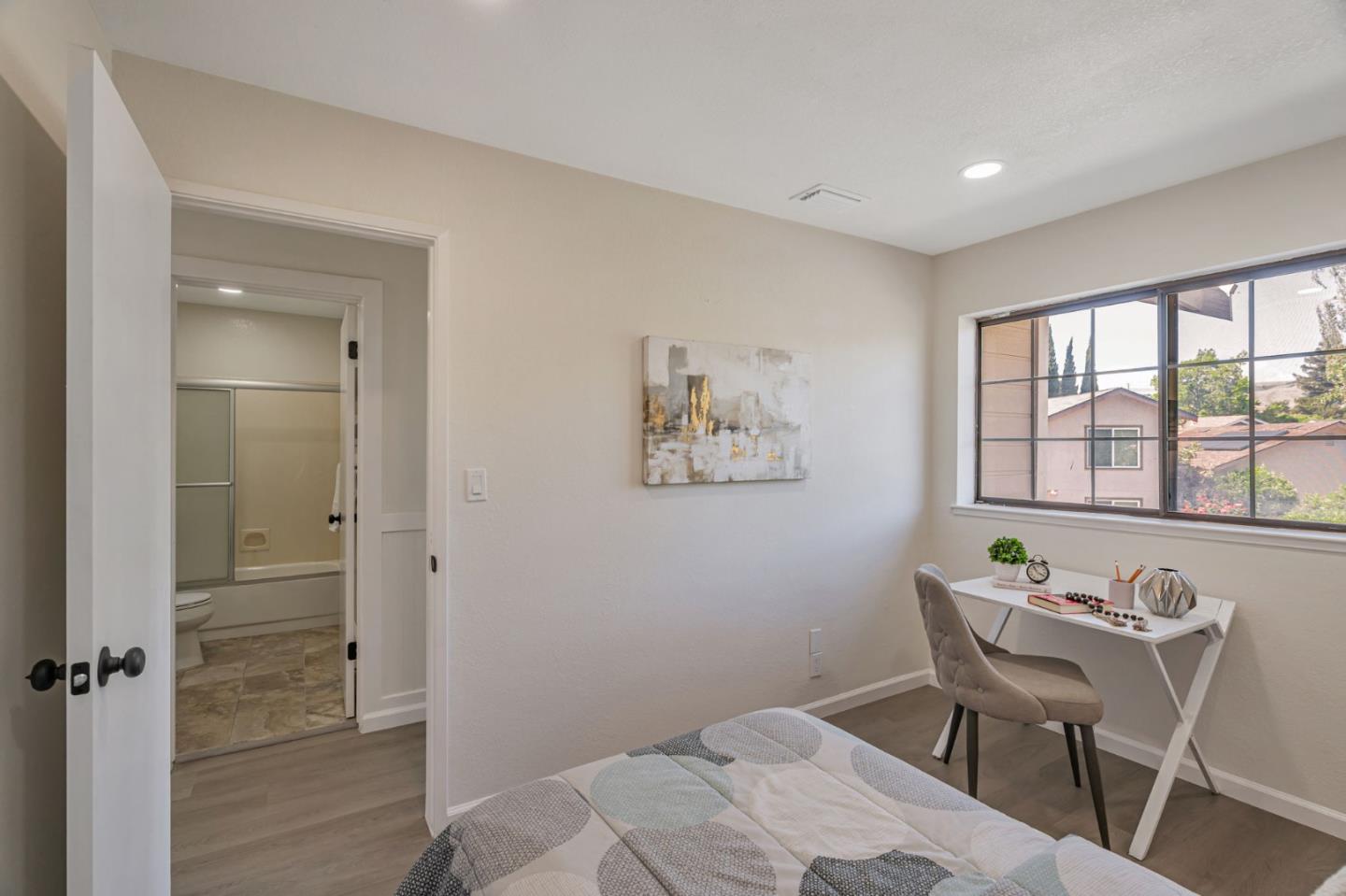 Detail Gallery Image 15 of 35 For 37993 Ponderosa Ter, Fremont,  CA 94536 - 3 Beds | 2/1 Baths