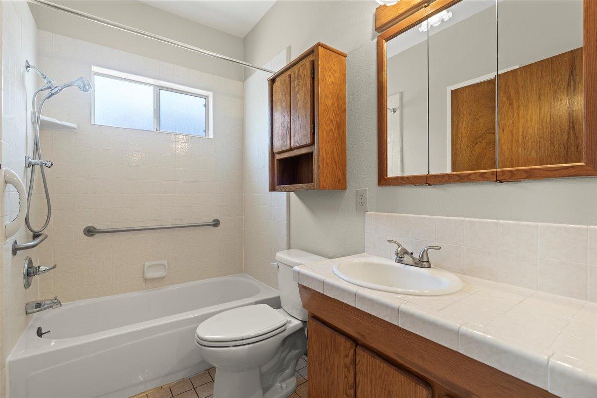 Detail Gallery Image 8 of 26 For 667 Los Padres Blvd, Santa Clara,  CA 95050 - 3 Beds | 3 Baths