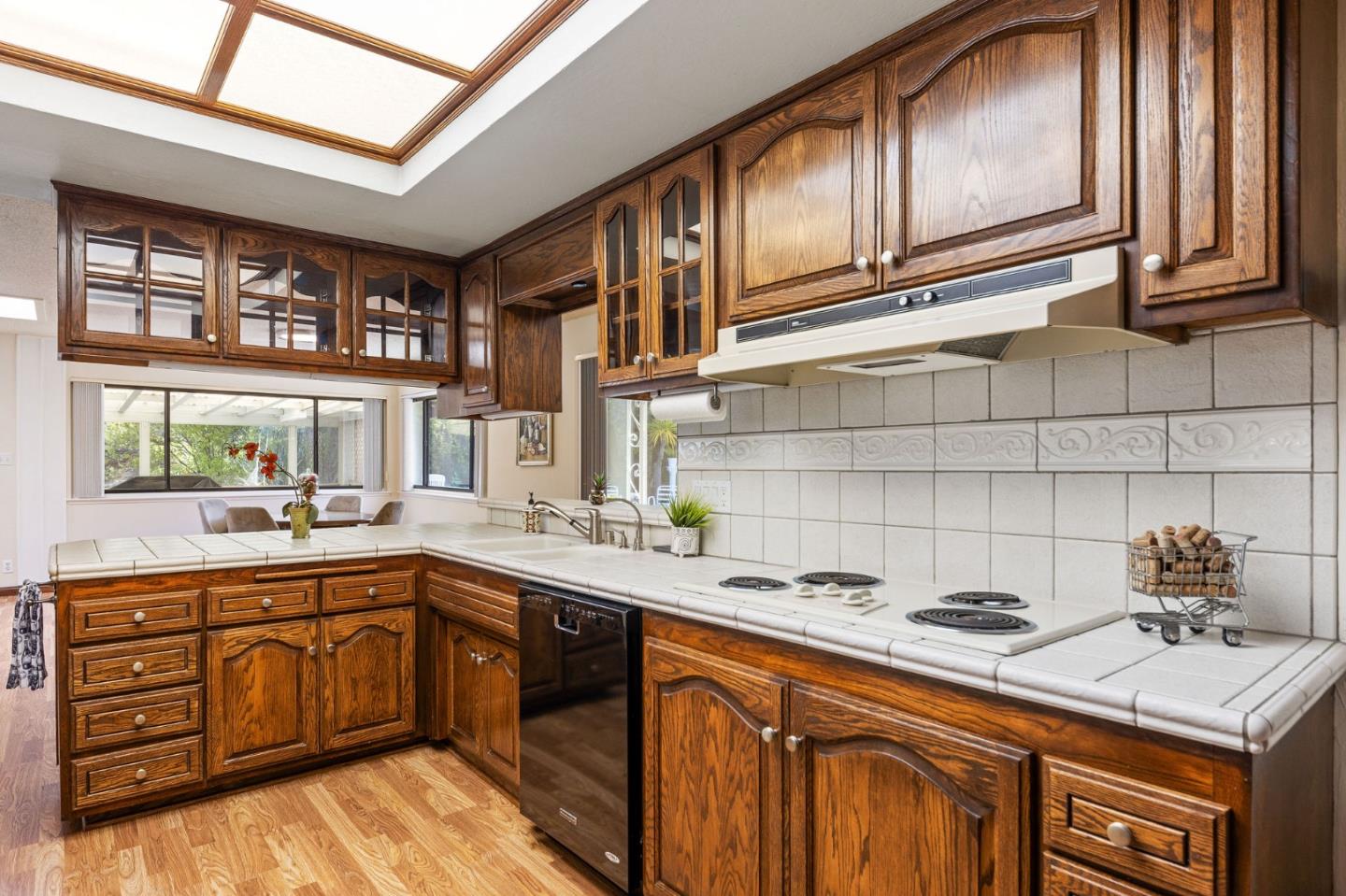 Detail Gallery Image 22 of 87 For 115 Conejo Dr, Millbrae,  CA 94030 - 3 Beds | 2 Baths