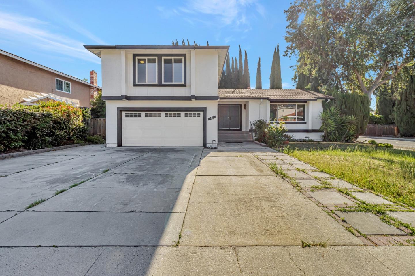 Detail Gallery Image 2 of 42 For 4131 Middle Park Dr, San Jose,  CA 95135 - 4 Beds | 2/1 Baths