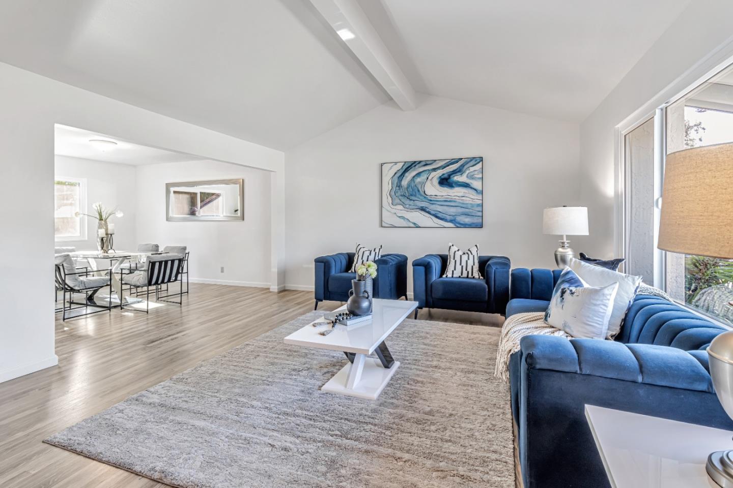 Detail Gallery Image 5 of 42 For 4131 Middle Park Dr, San Jose,  CA 95135 - 4 Beds | 2/1 Baths